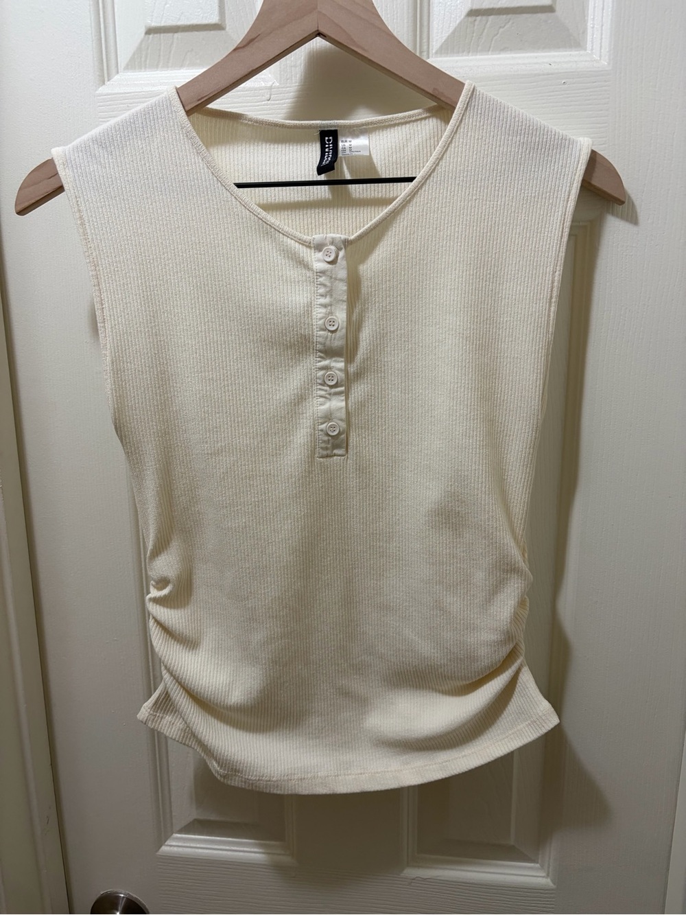 H&M Cream Ribbed Ruched Sleeveless Henley Top Size M
